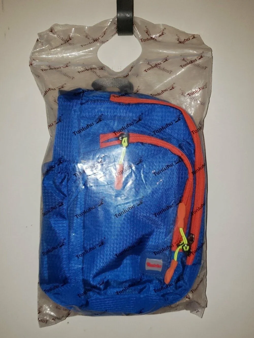 Tanluhu Waterproof Nylon Outdoor Sports BagShoulder Crossbody Pack